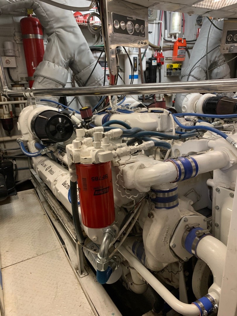 Broward 102 - Andiamo - Engine Room