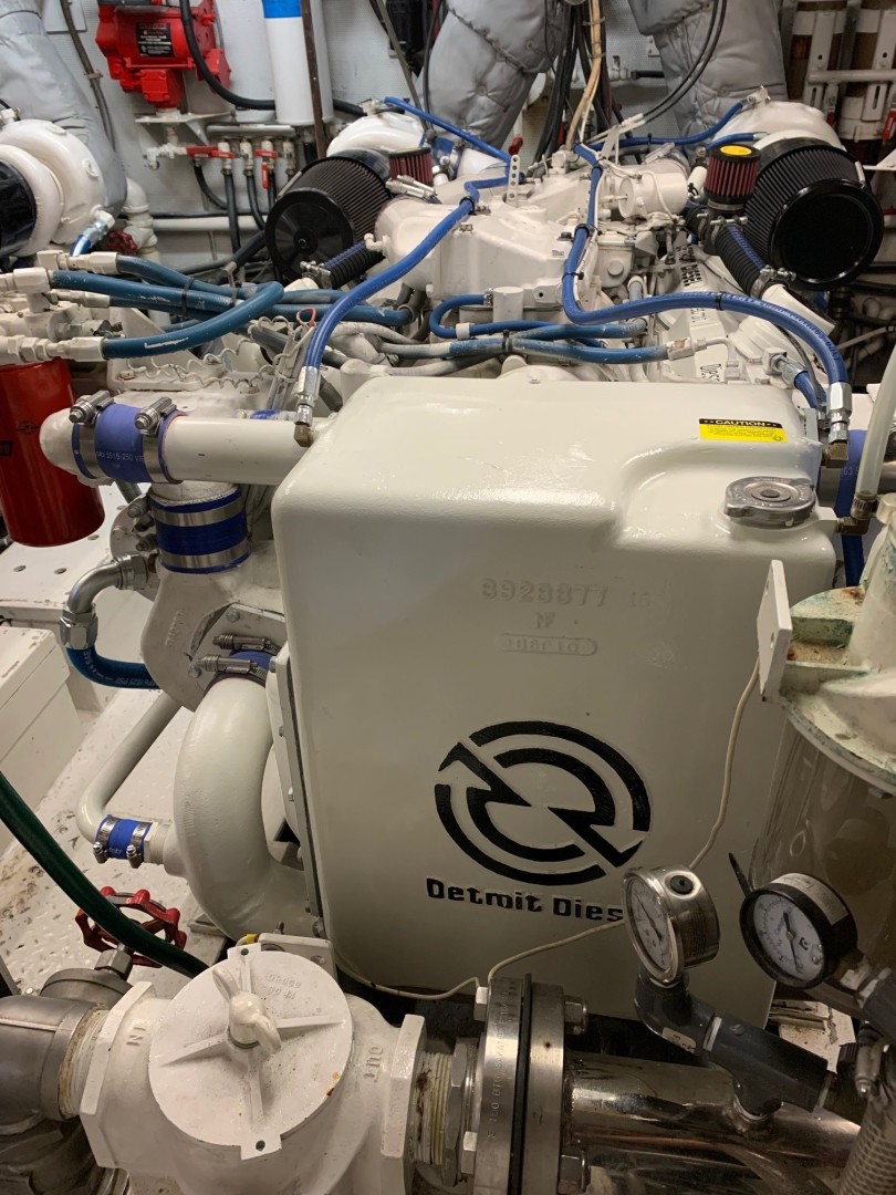 Broward 102 - Andiamo - Engine Room