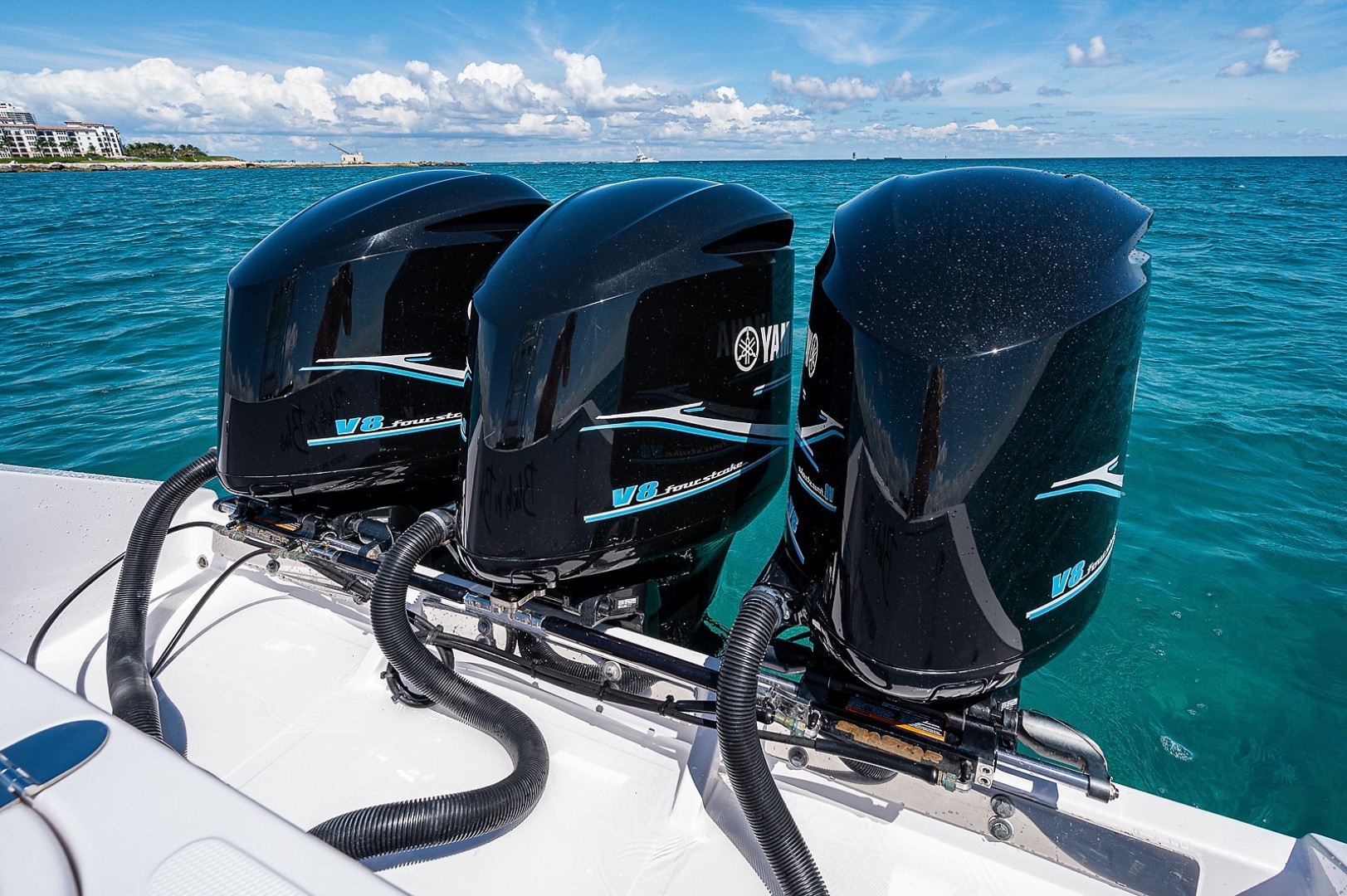 Venture 39-Black and Blue-Engines