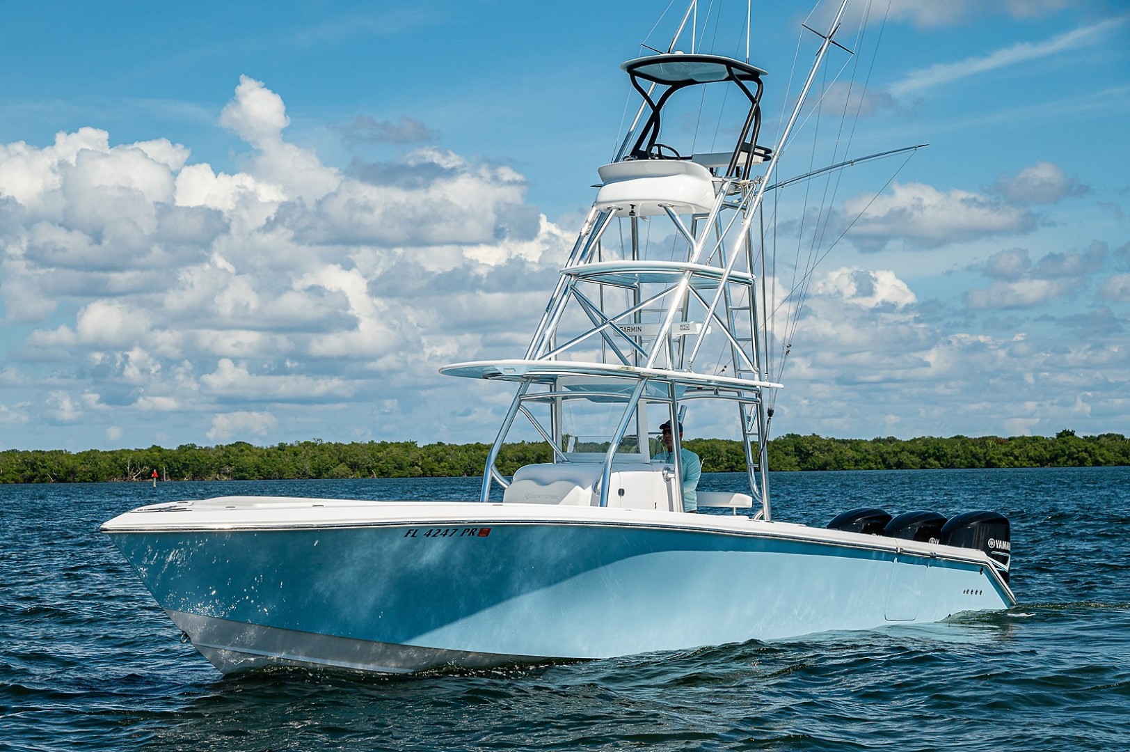 Venture 39-Black and Blue-Profile