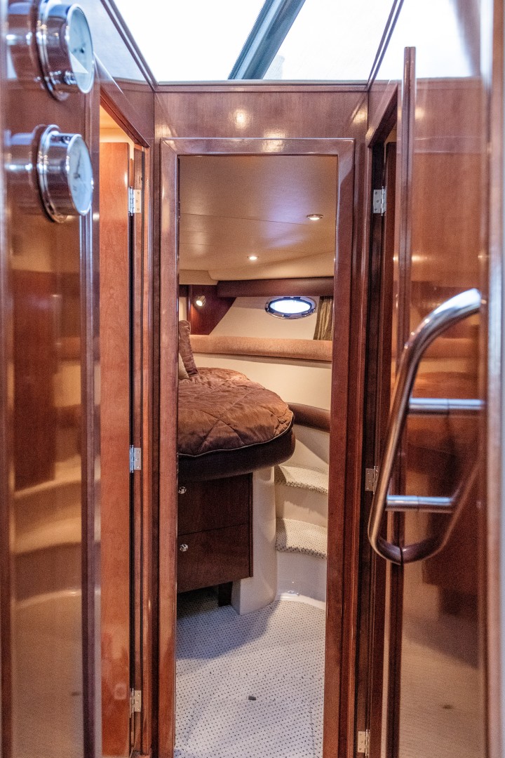 Meridian 39 - Out'n About - Master Stateroom