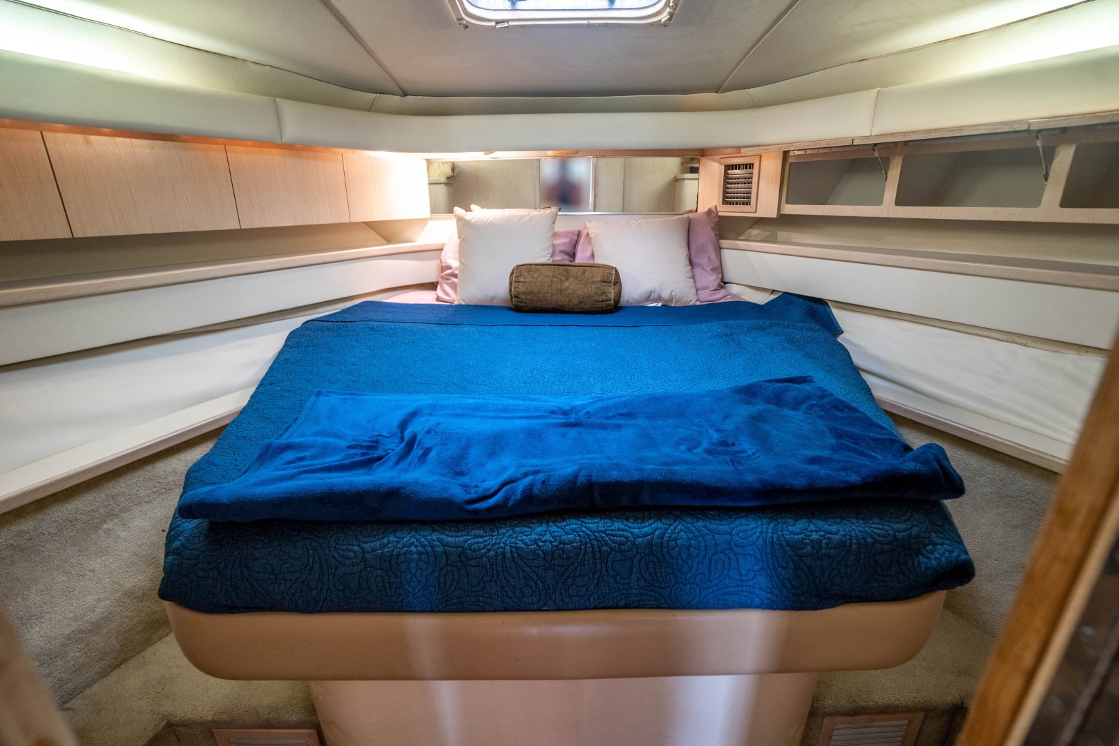 Tiara Yachts 43 - Amadeus - Berth