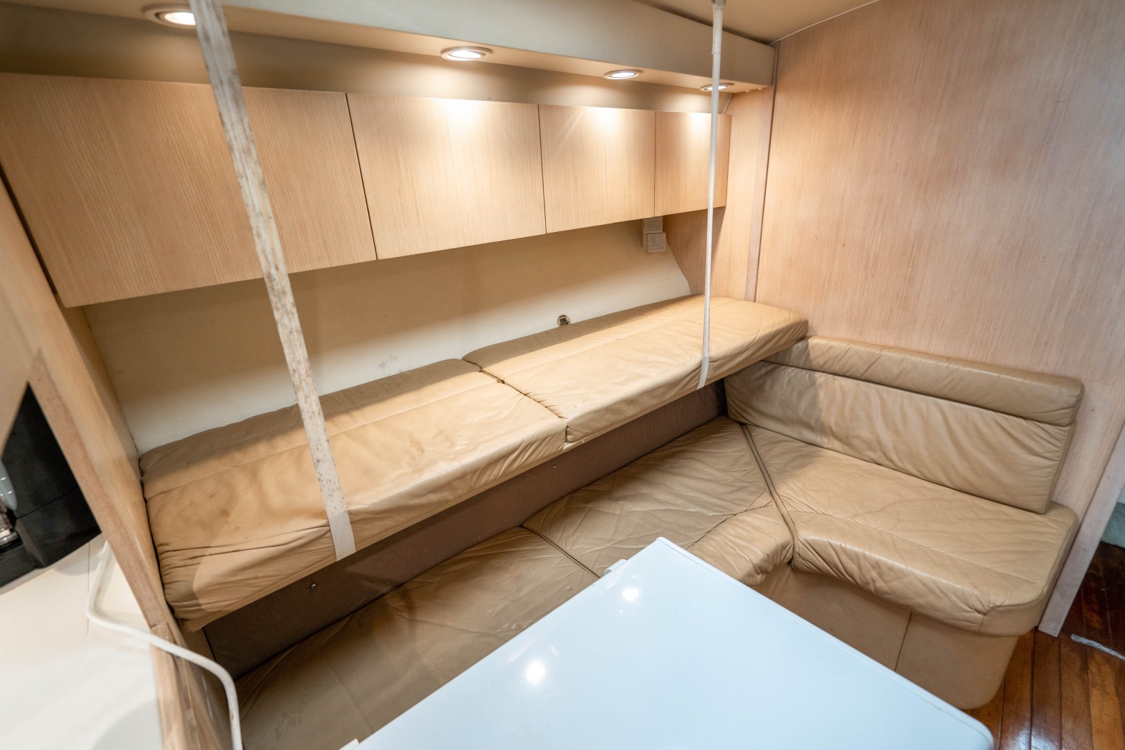 Tiara Yachts 43 - Amadeus - Salon