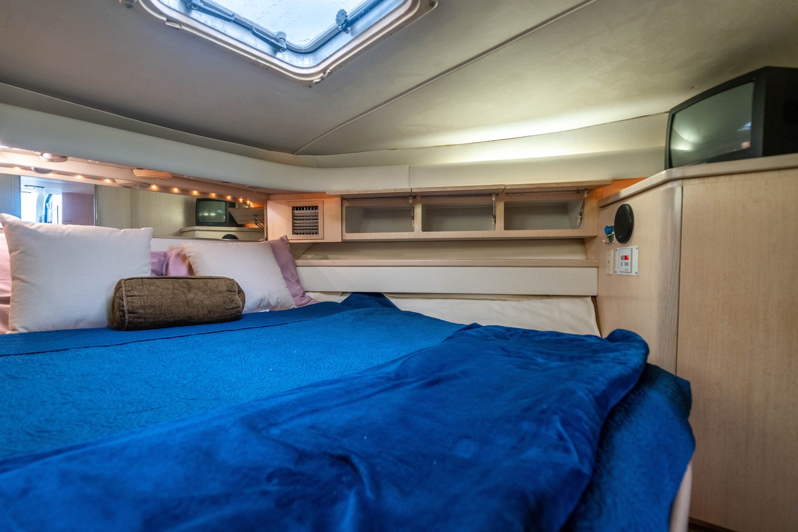 Tiara Yachts 43 - Amadeus - Berth