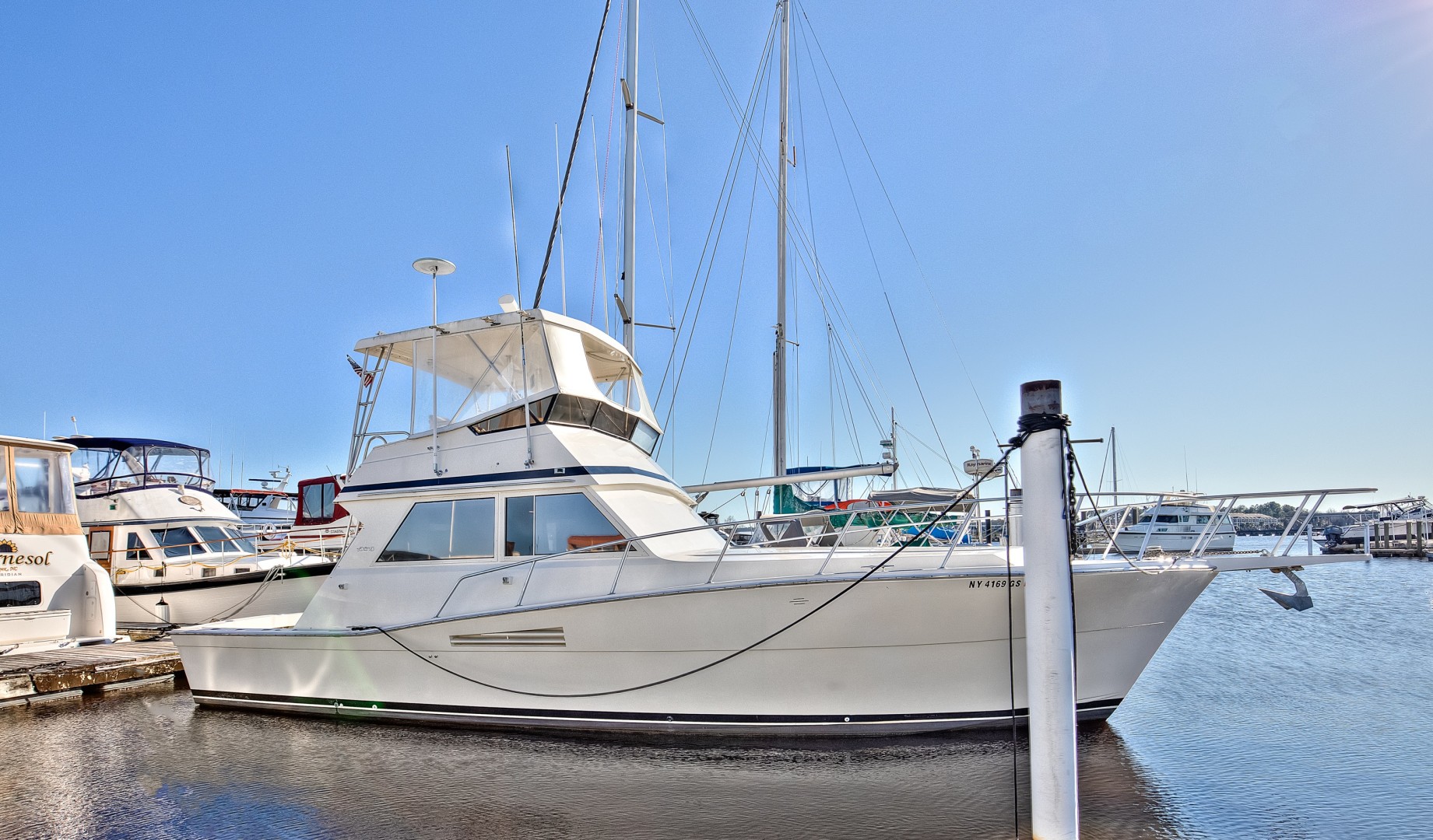 Viking 41 - Yota Life - Exterior Profile