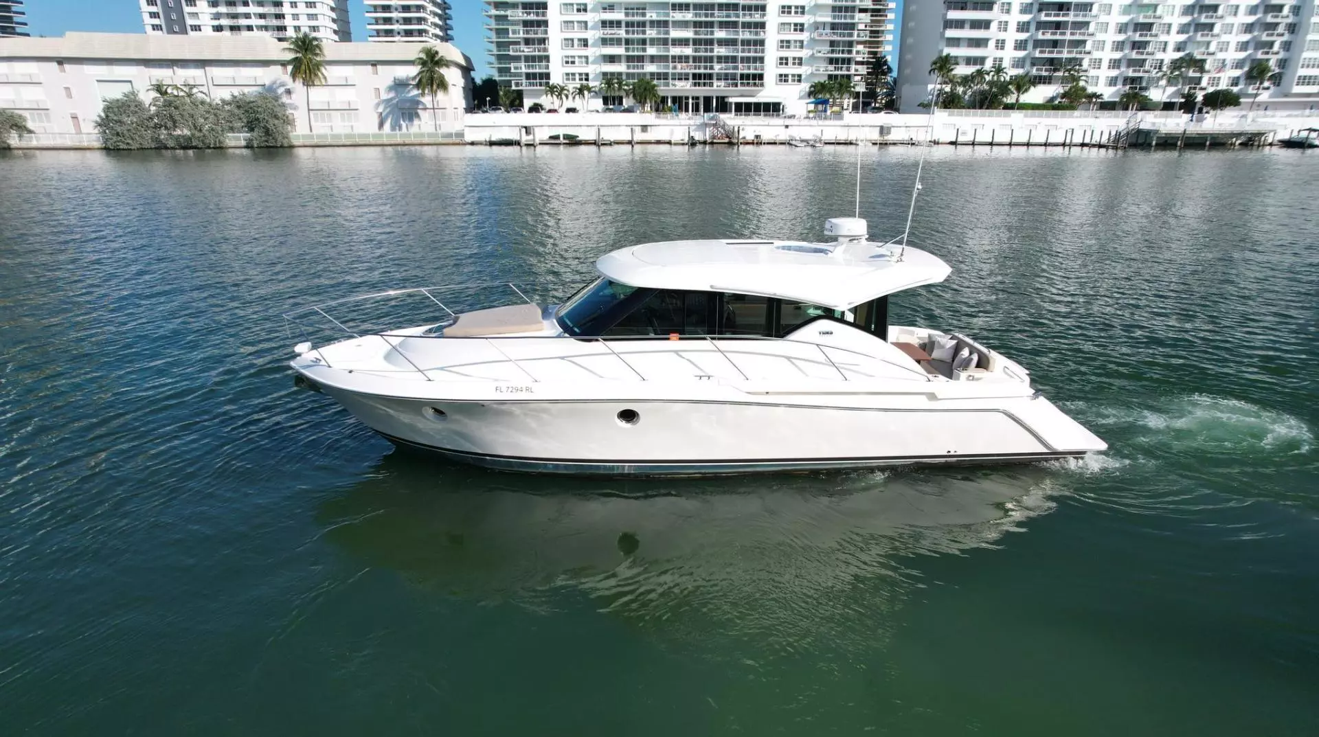 2018 39' Tiara Yachts photo