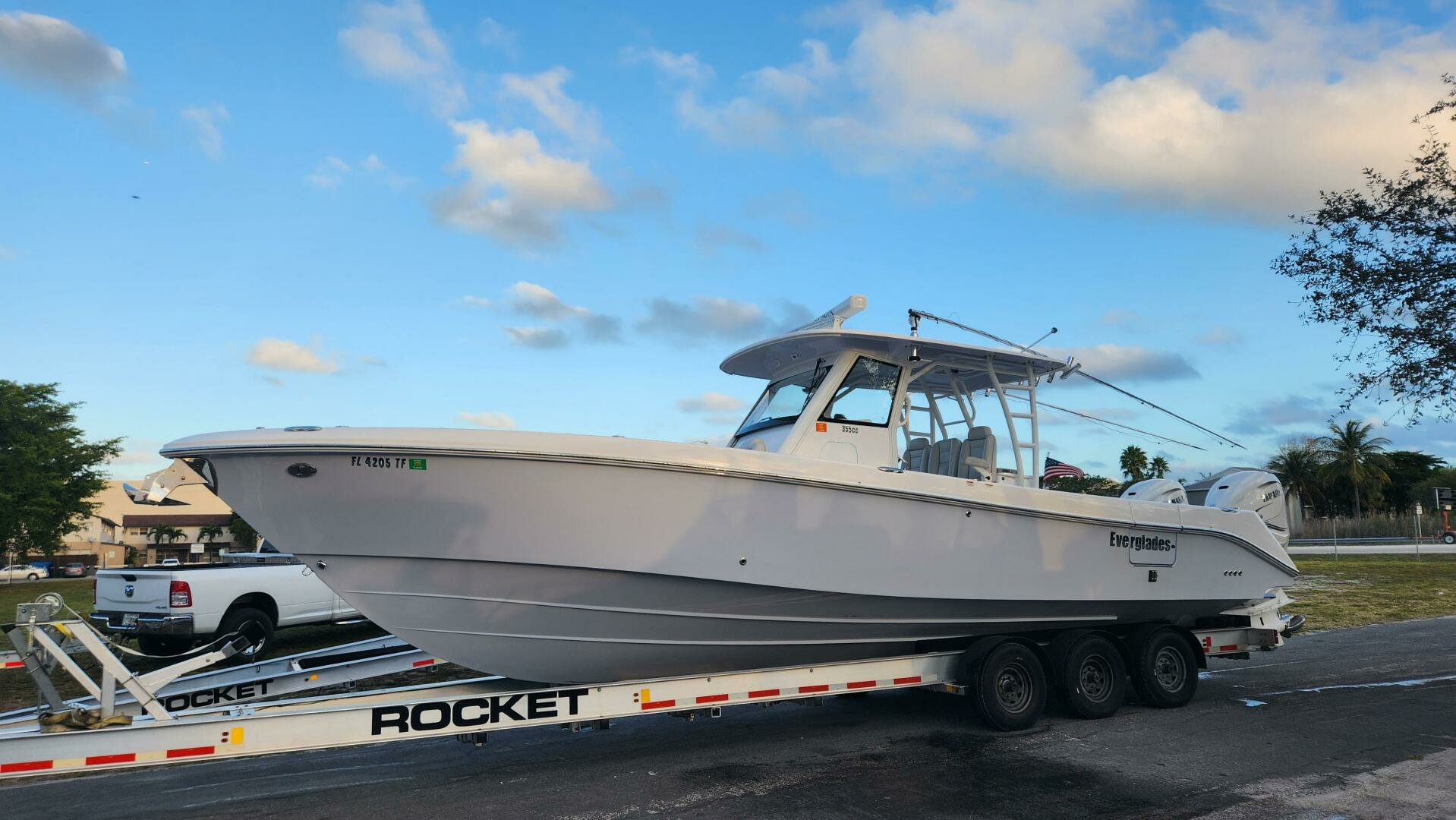 2019 35' Everglades photo