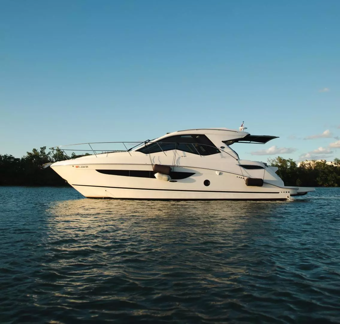 2019 35' Sea Ray photo