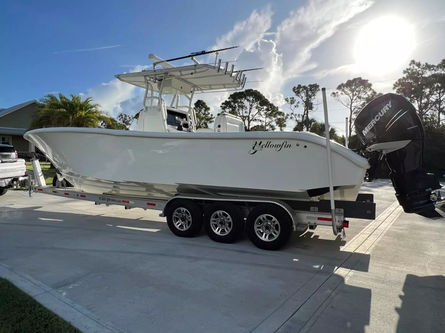 2016 32' Yellowfin photo