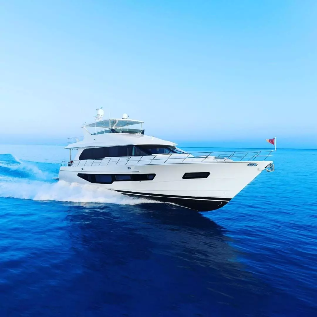 2023 72' CL Yachts photo