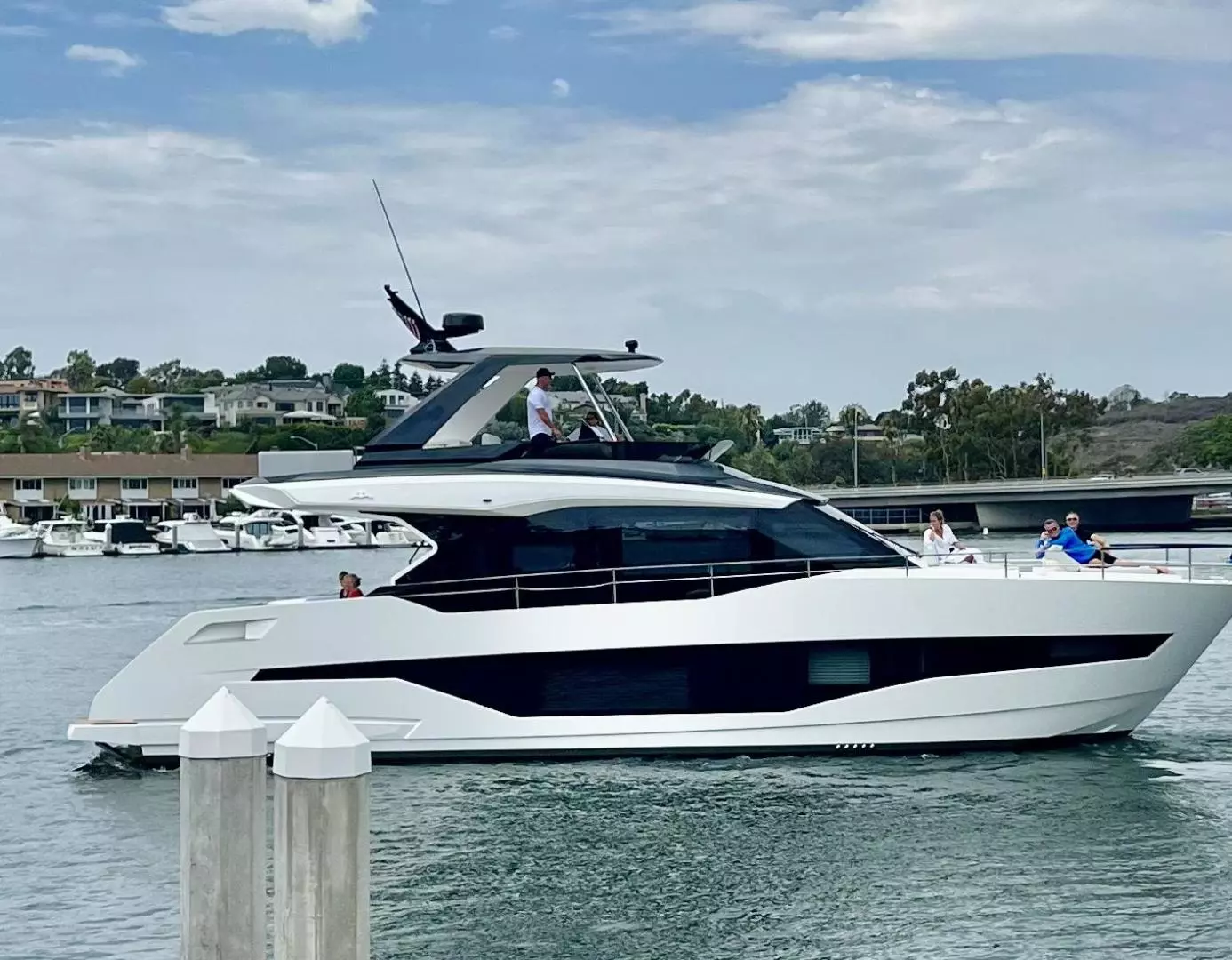 2022 57' Astondoa photo