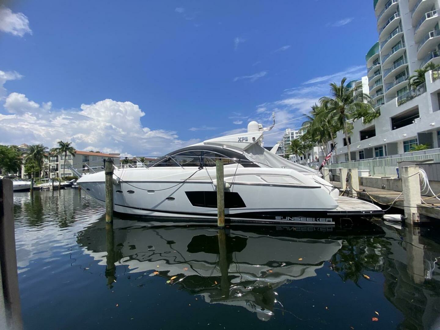 2014 48' Sunseeker photo