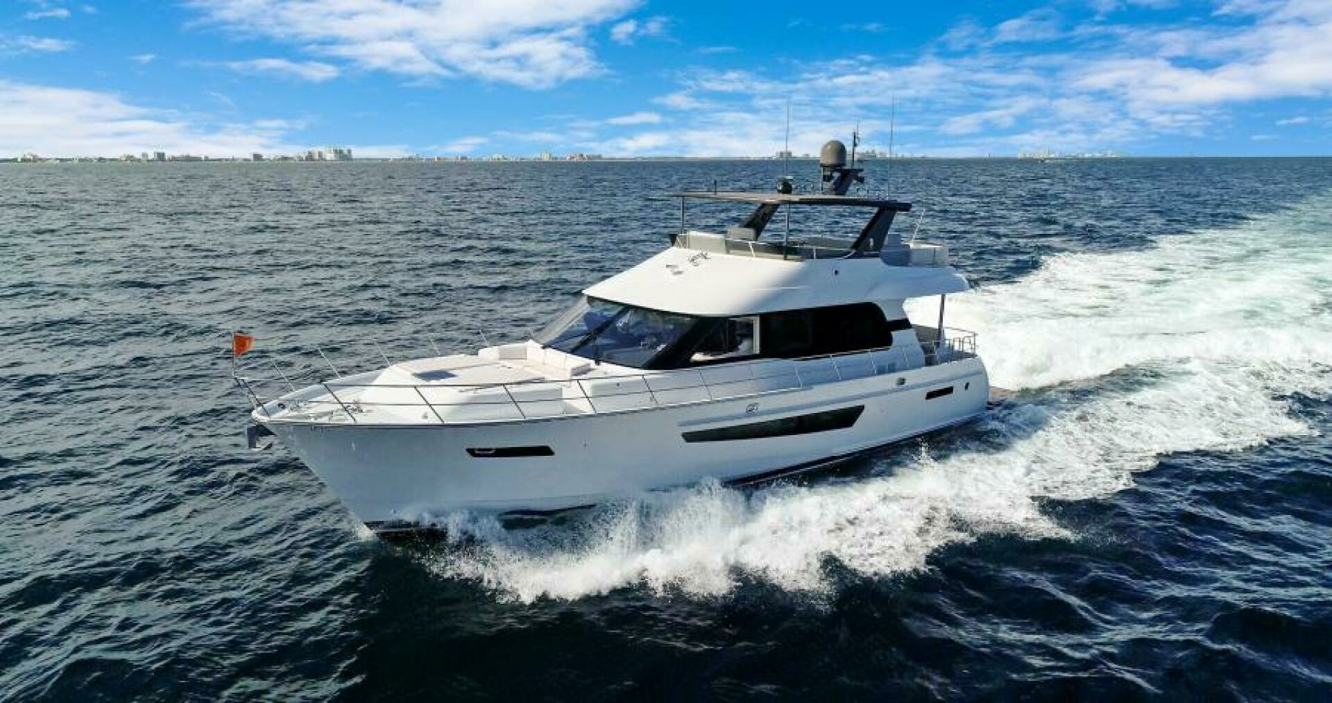 2024 65' CL Yachts photo