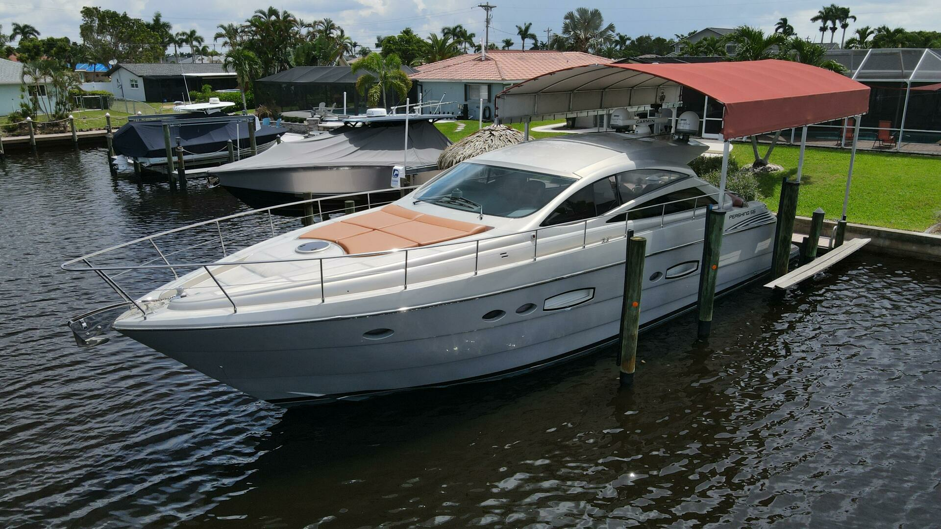 2006 56' Pershing photo