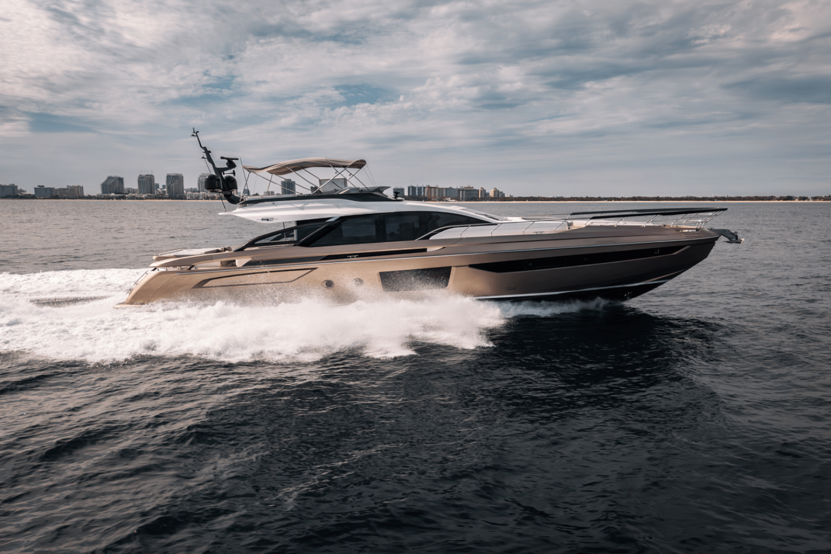 2024 80' Azimut photo