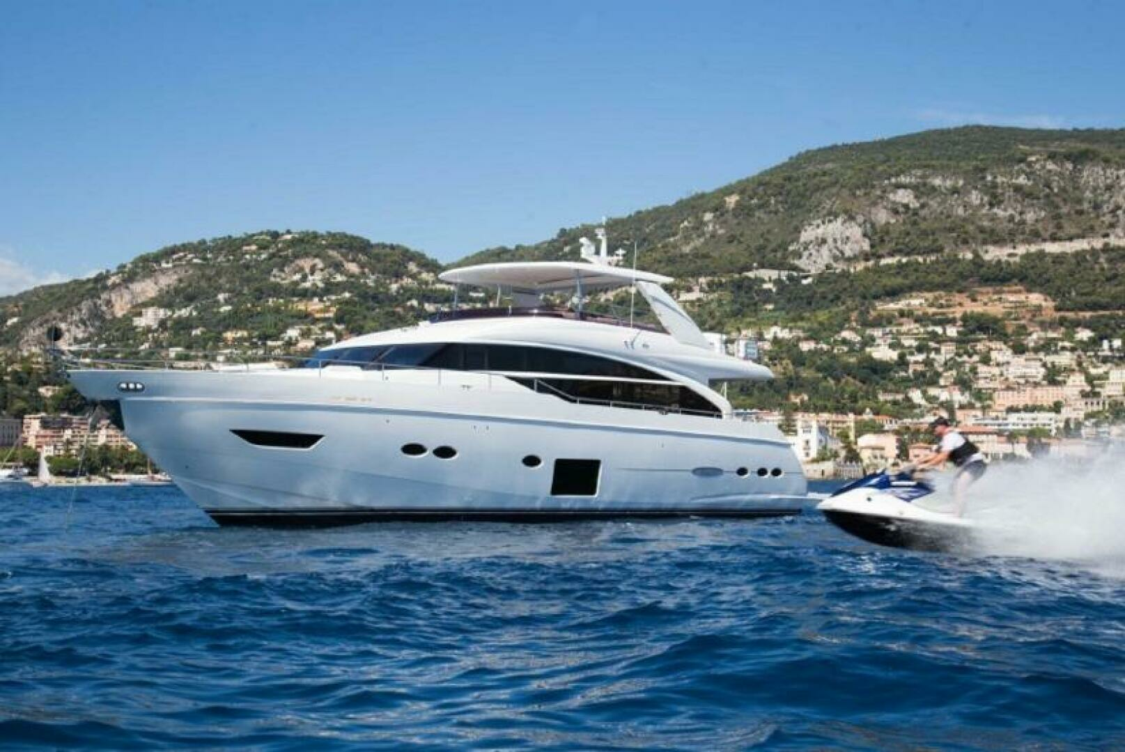 2015 88' Princess photo