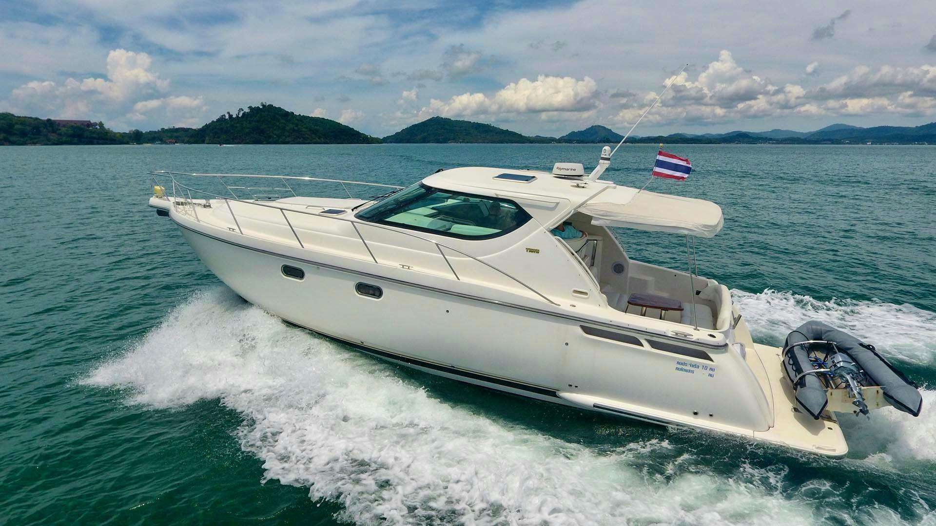 2008 45' Tiara Yachts photo