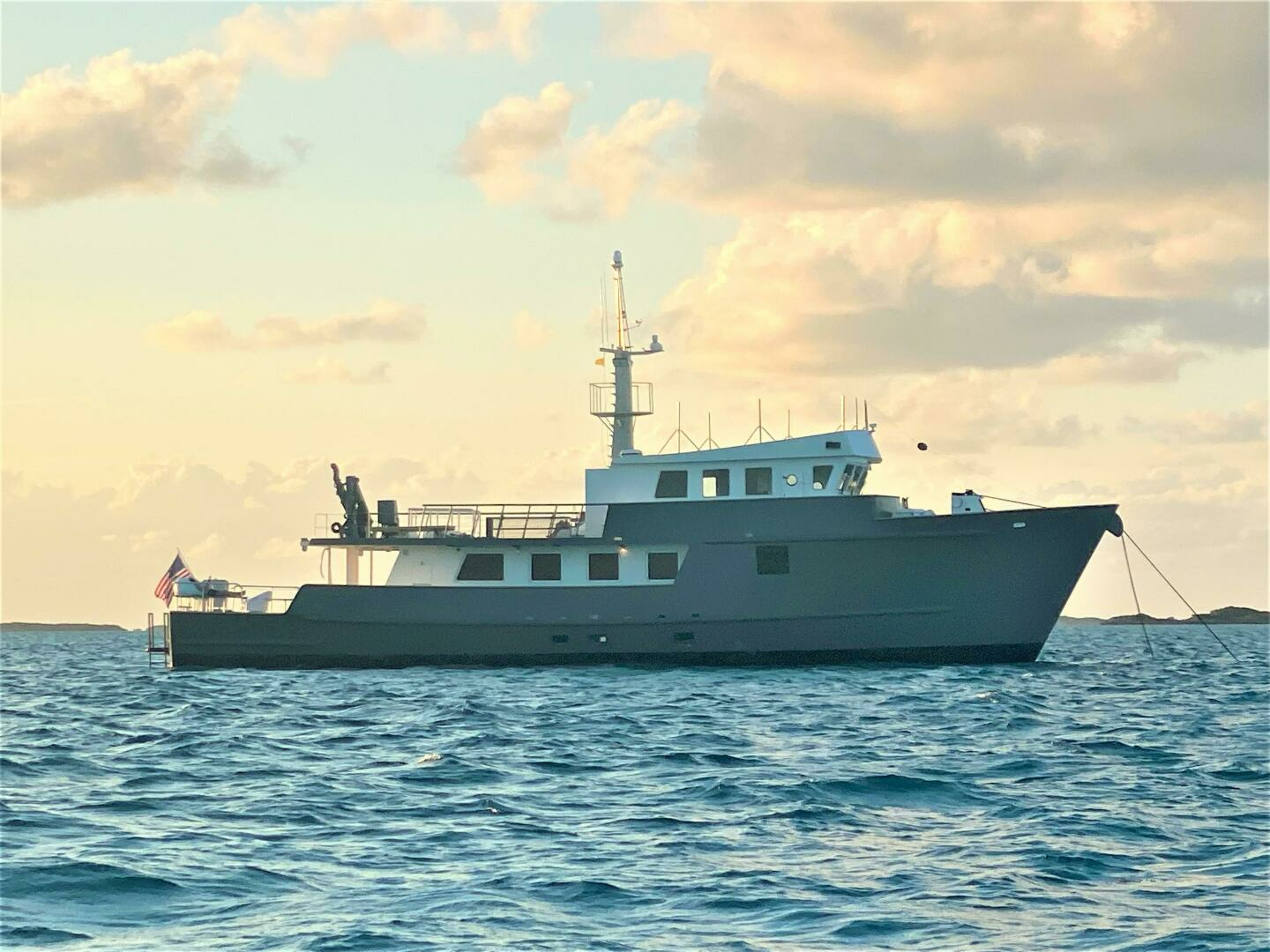 2013 95' Ocean Voyager photo