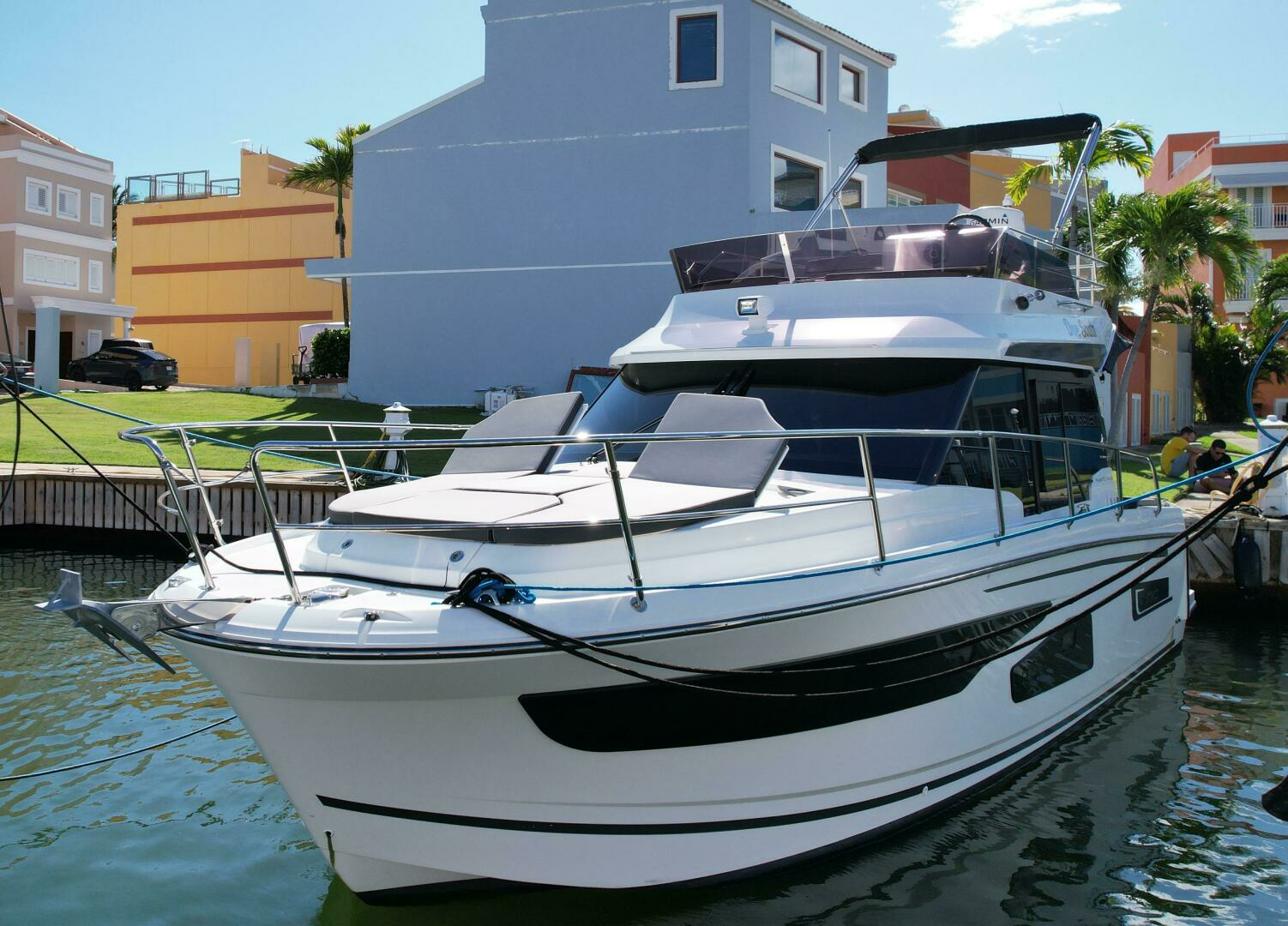 2021 34' Jeanneau photo