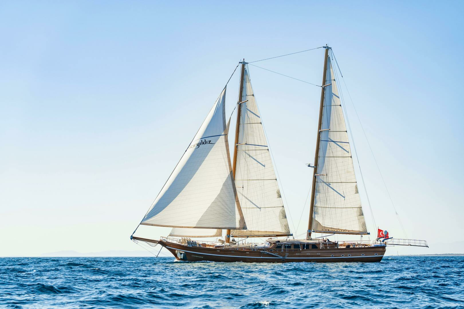 2013 134' East Yachting photo