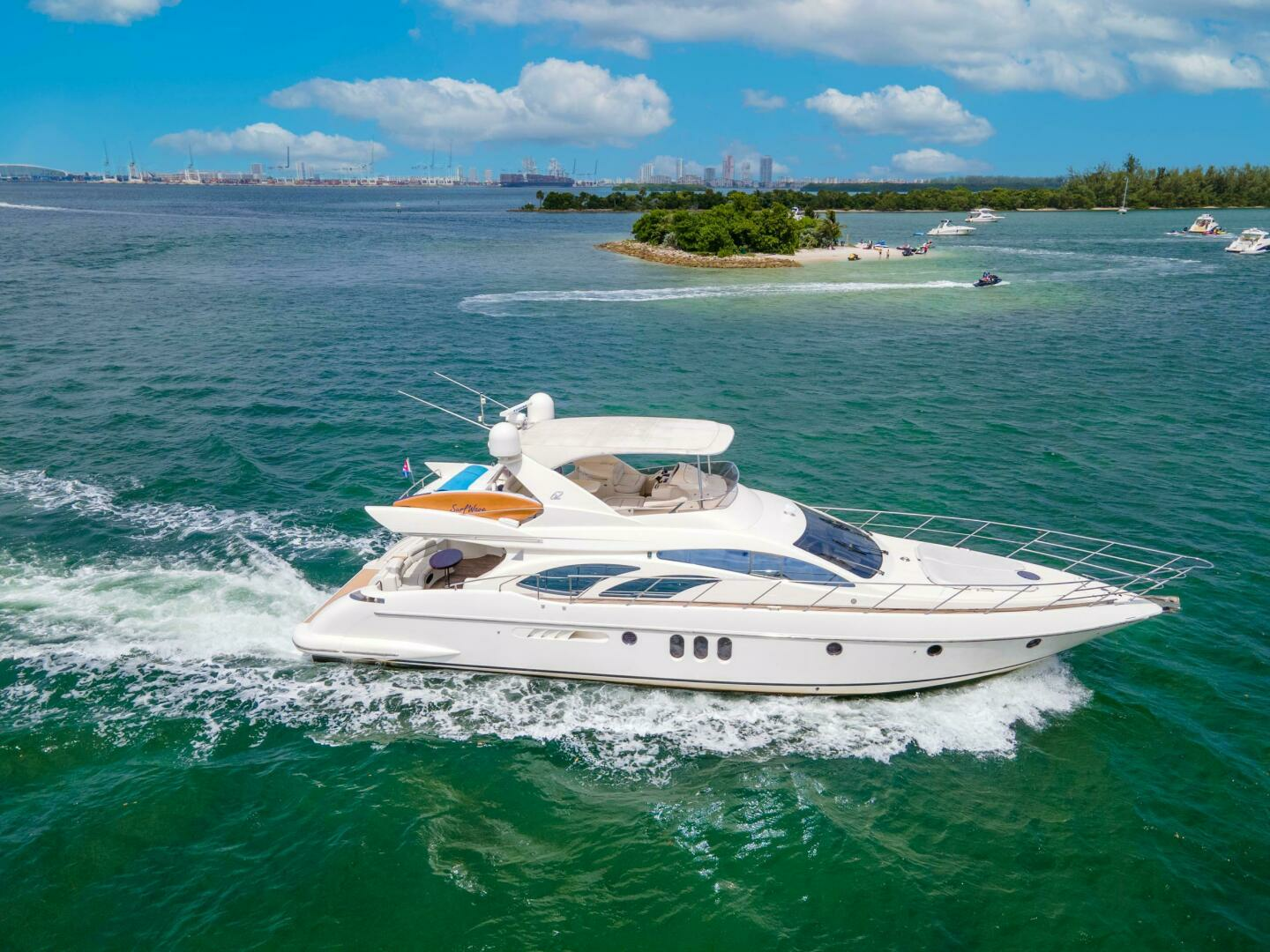 2004 62' Azimut photo
