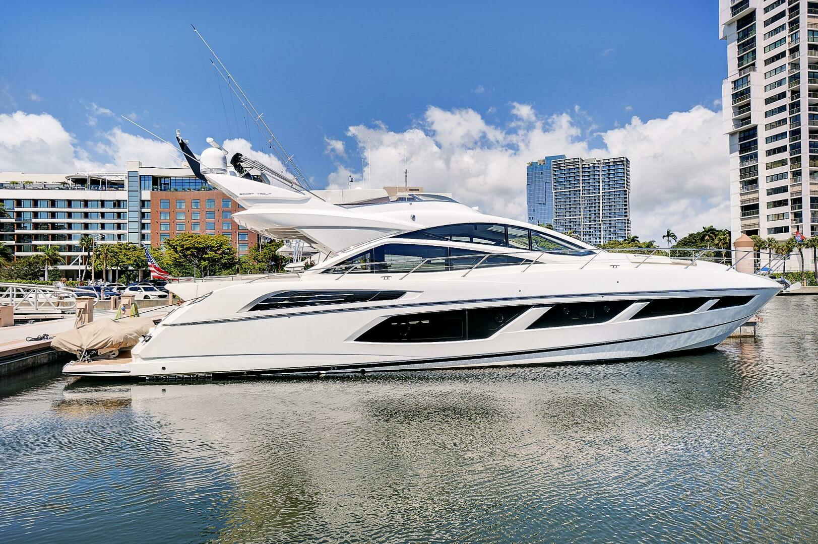 2017 68' Sunseeker photo