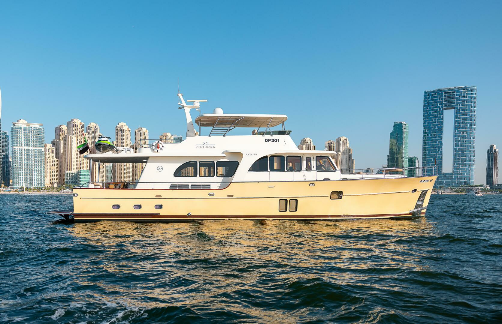 2011 82' Vicem photo