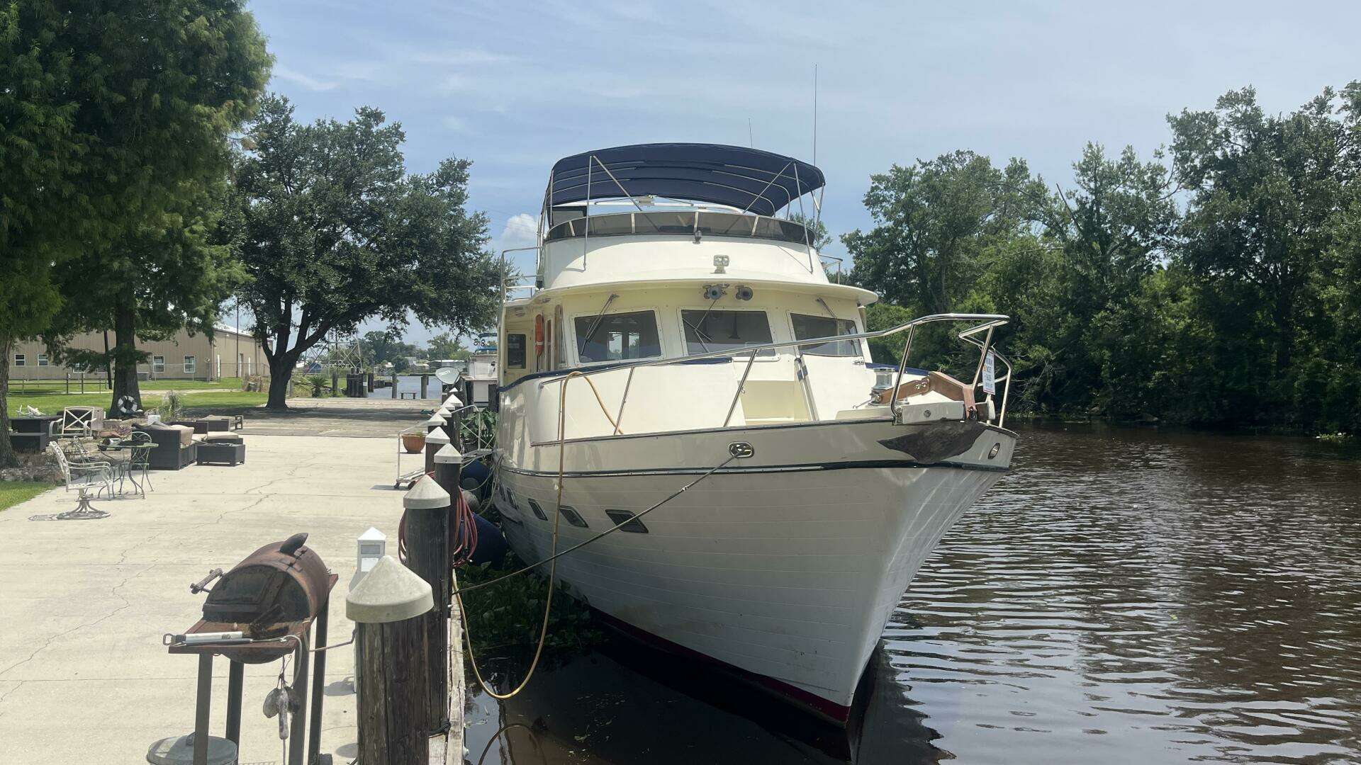 1986 62' Marine Trader photo