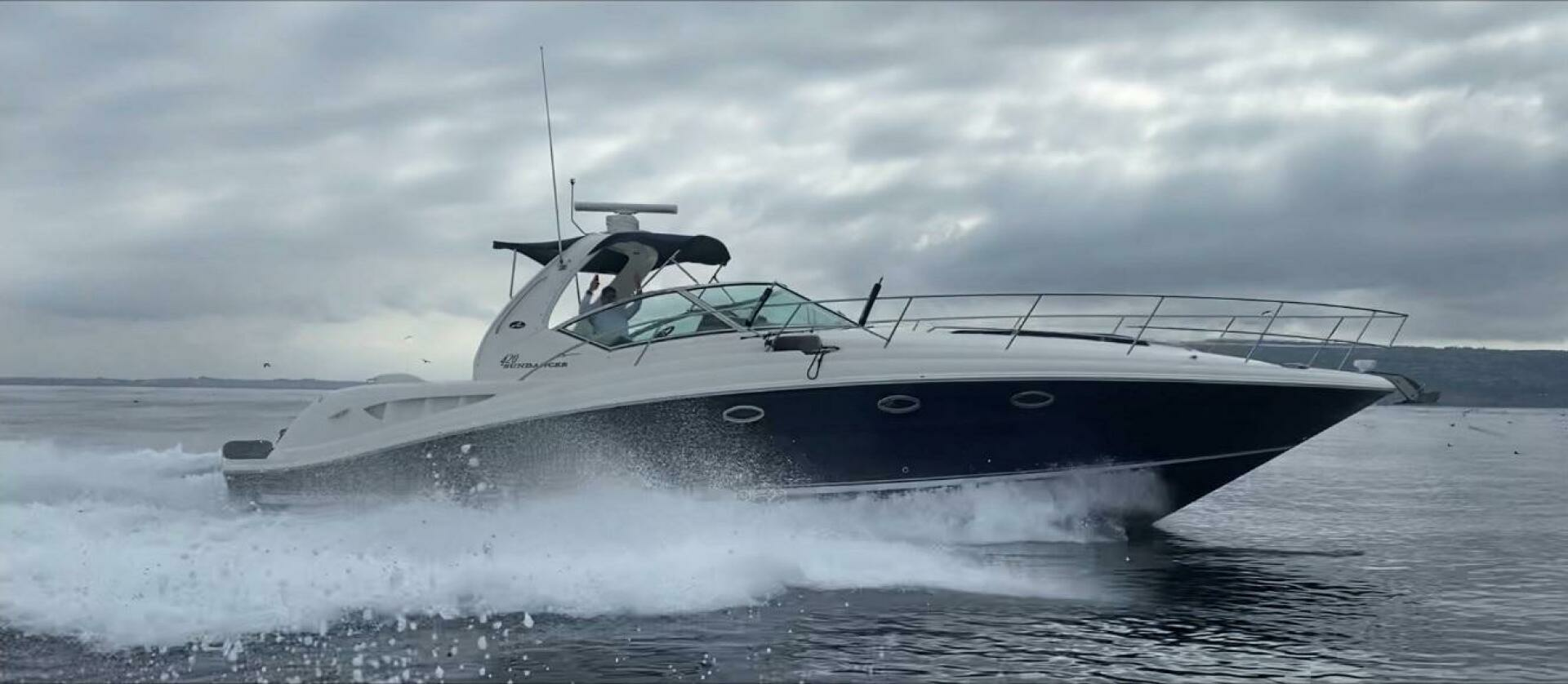 2003 42' Sea Ray photo