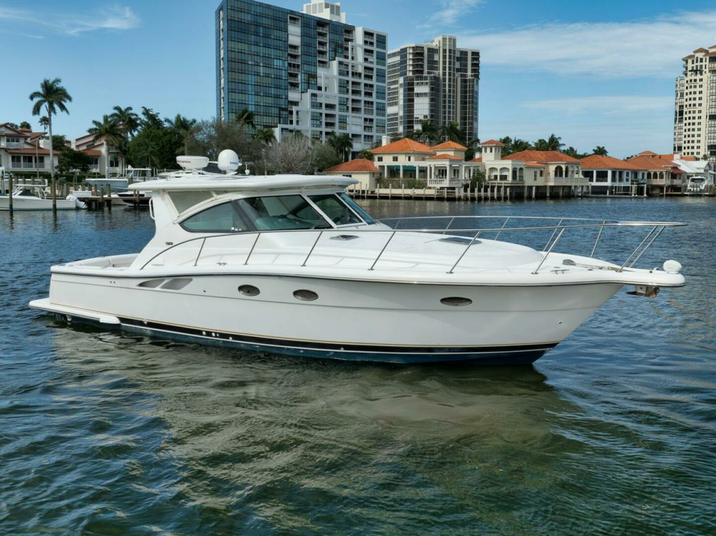 2004 38' Tiara Yachts photo