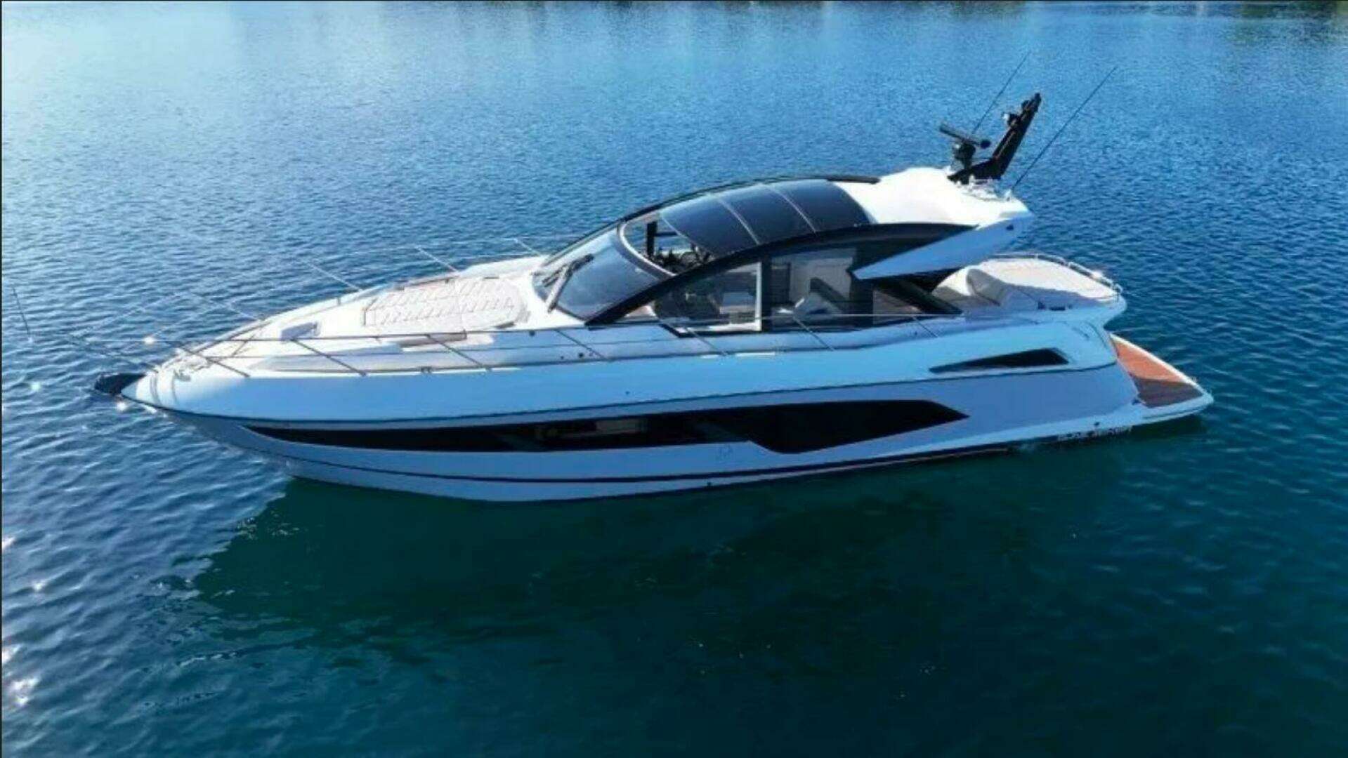 2022 60' Sunseeker photo