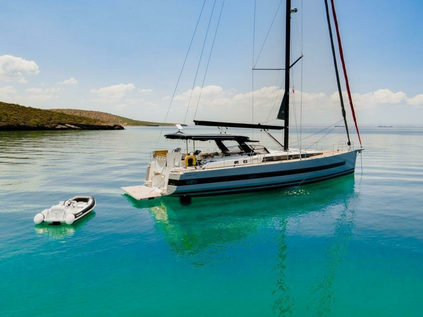 2022 62' Beneteau photo