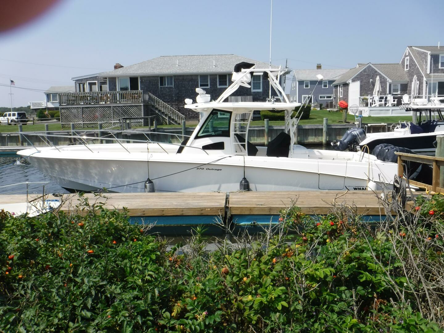 2014 38' Boston Whaler photo