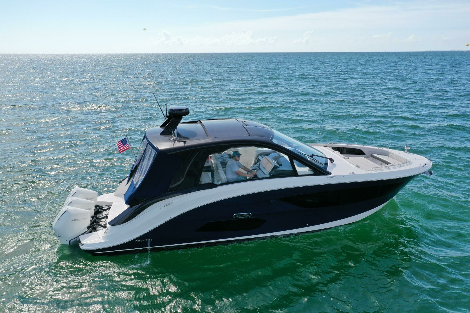 2022 37' Sea Ray photo
