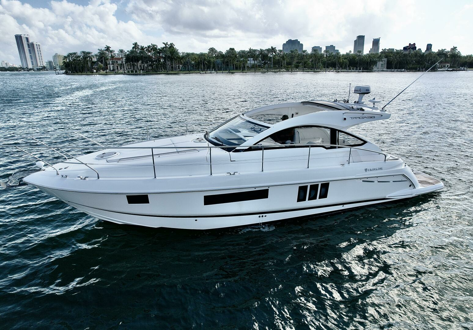 2014 38' Fairline photo