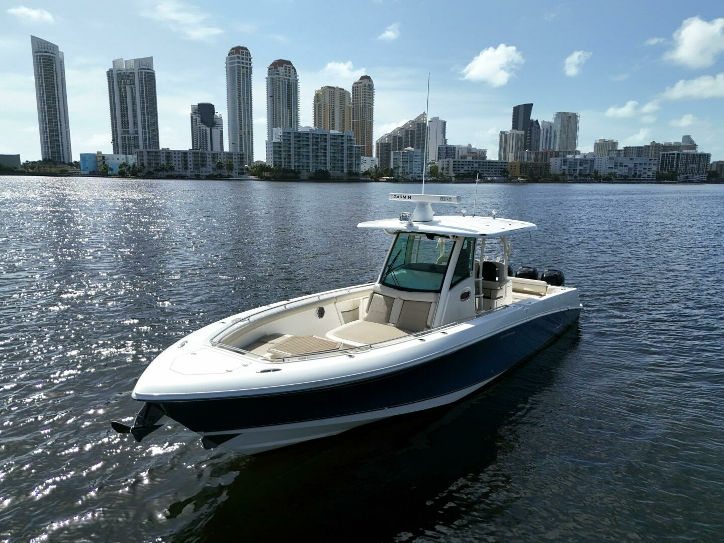 2017 35' Boston Whaler photo