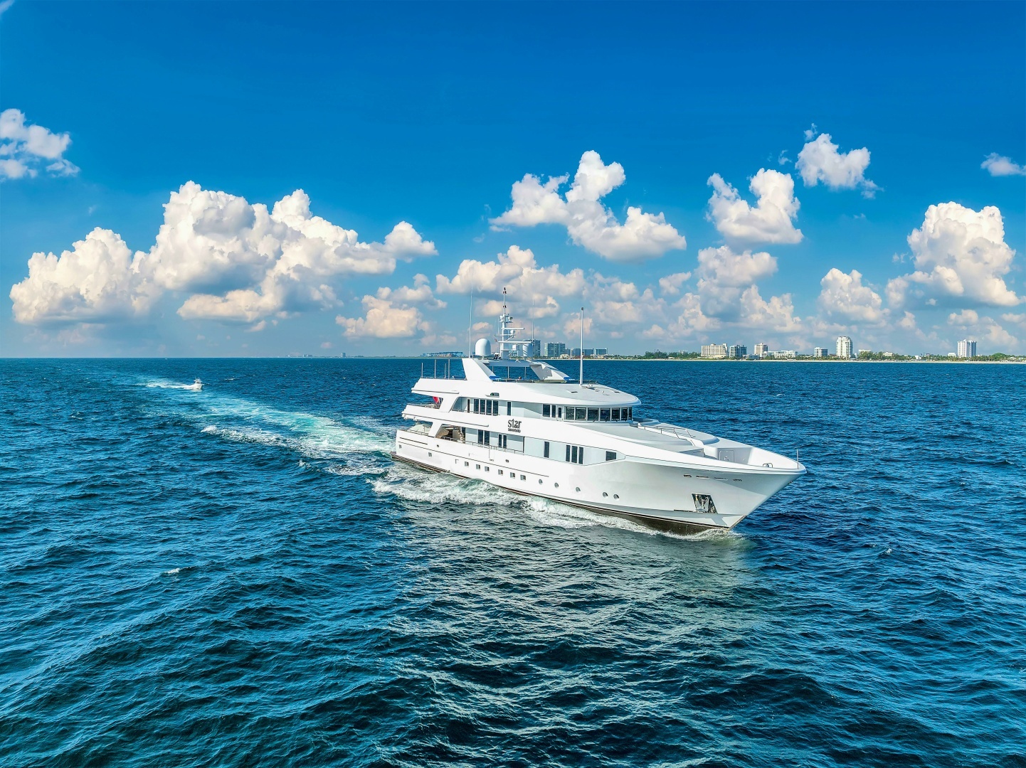 1998 154' Admiral photo