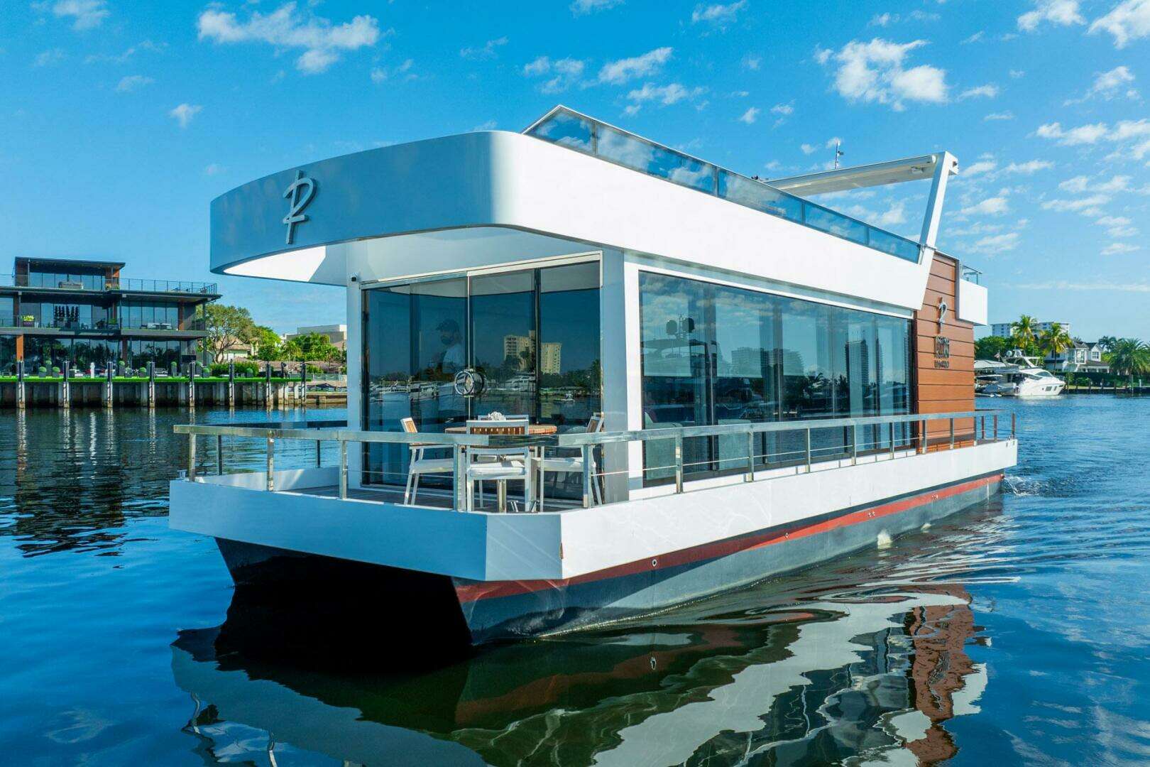 2023 44' Reina Boats photo