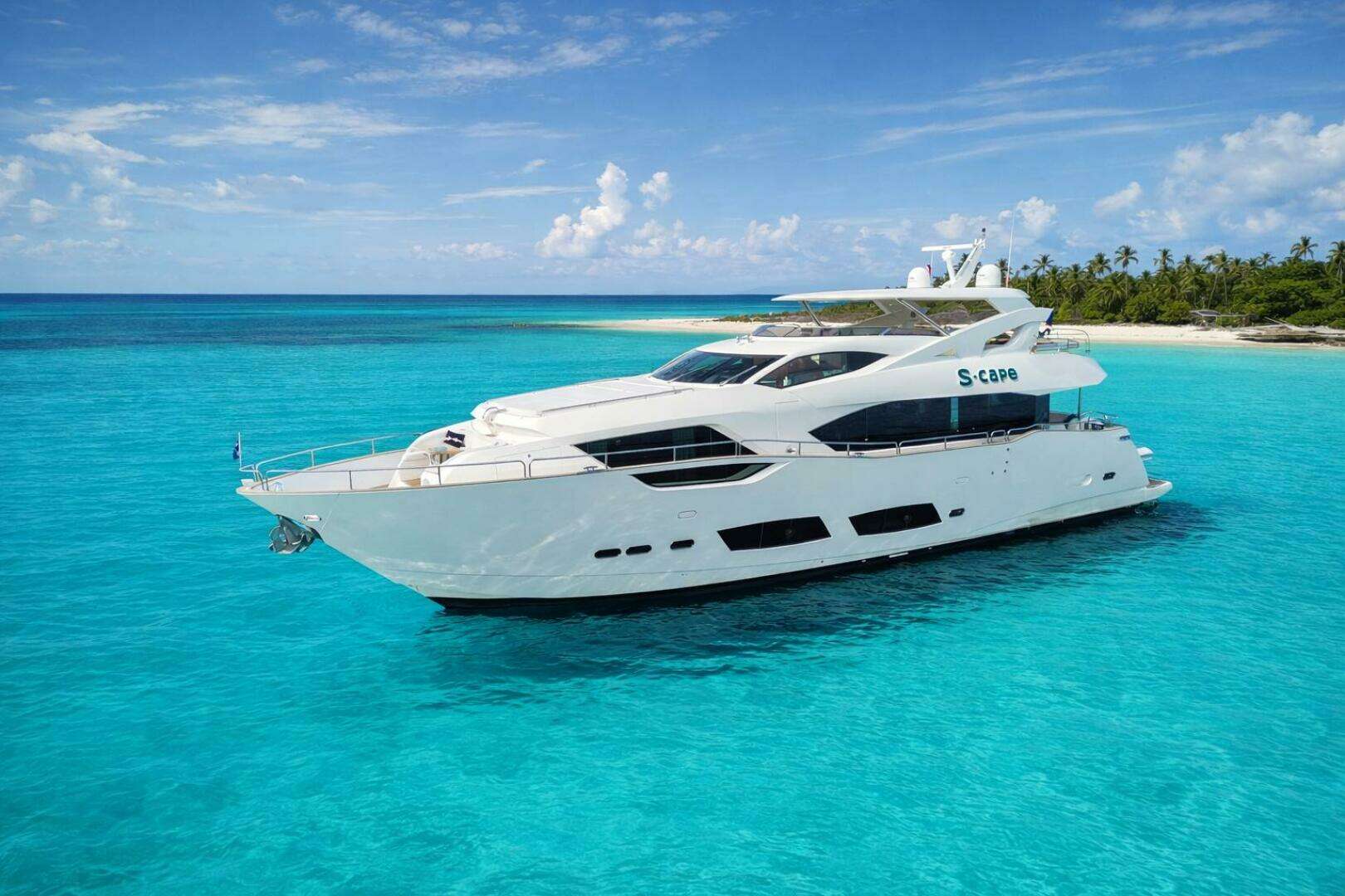 2017 95' Sunseeker photo