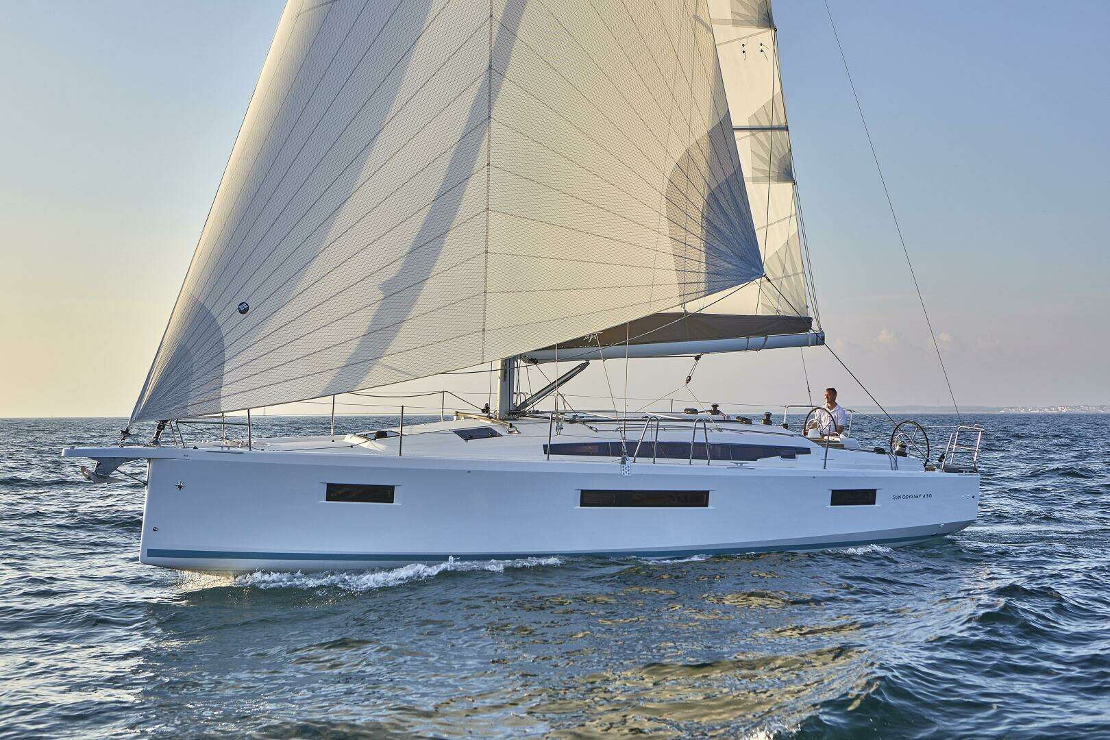 2024 41' Jeanneau photo