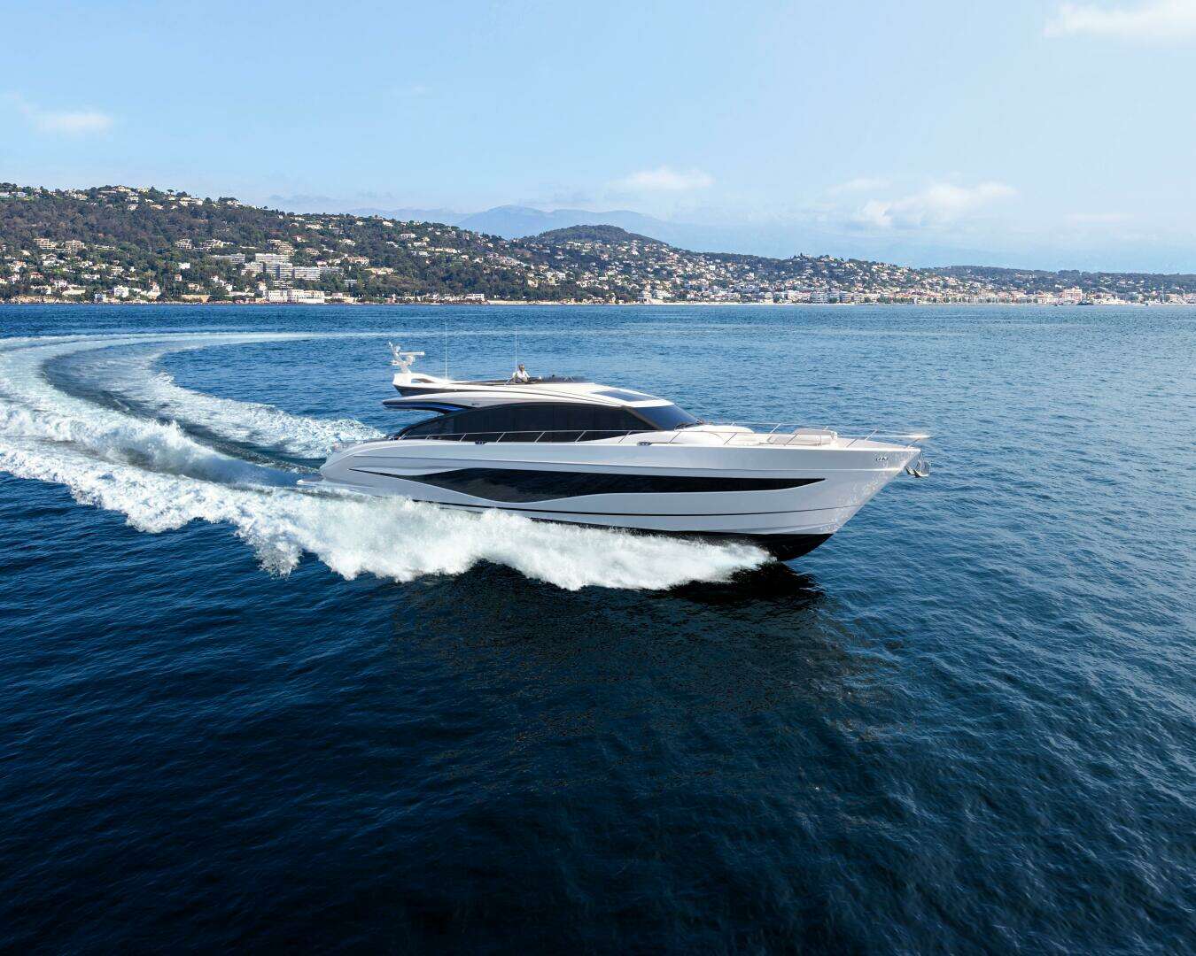 2026 80' Princess photo