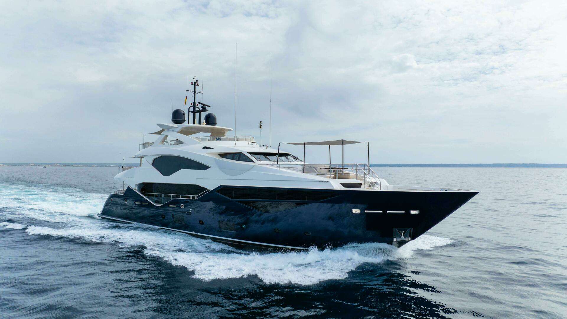 2016 131' Sunseeker photo