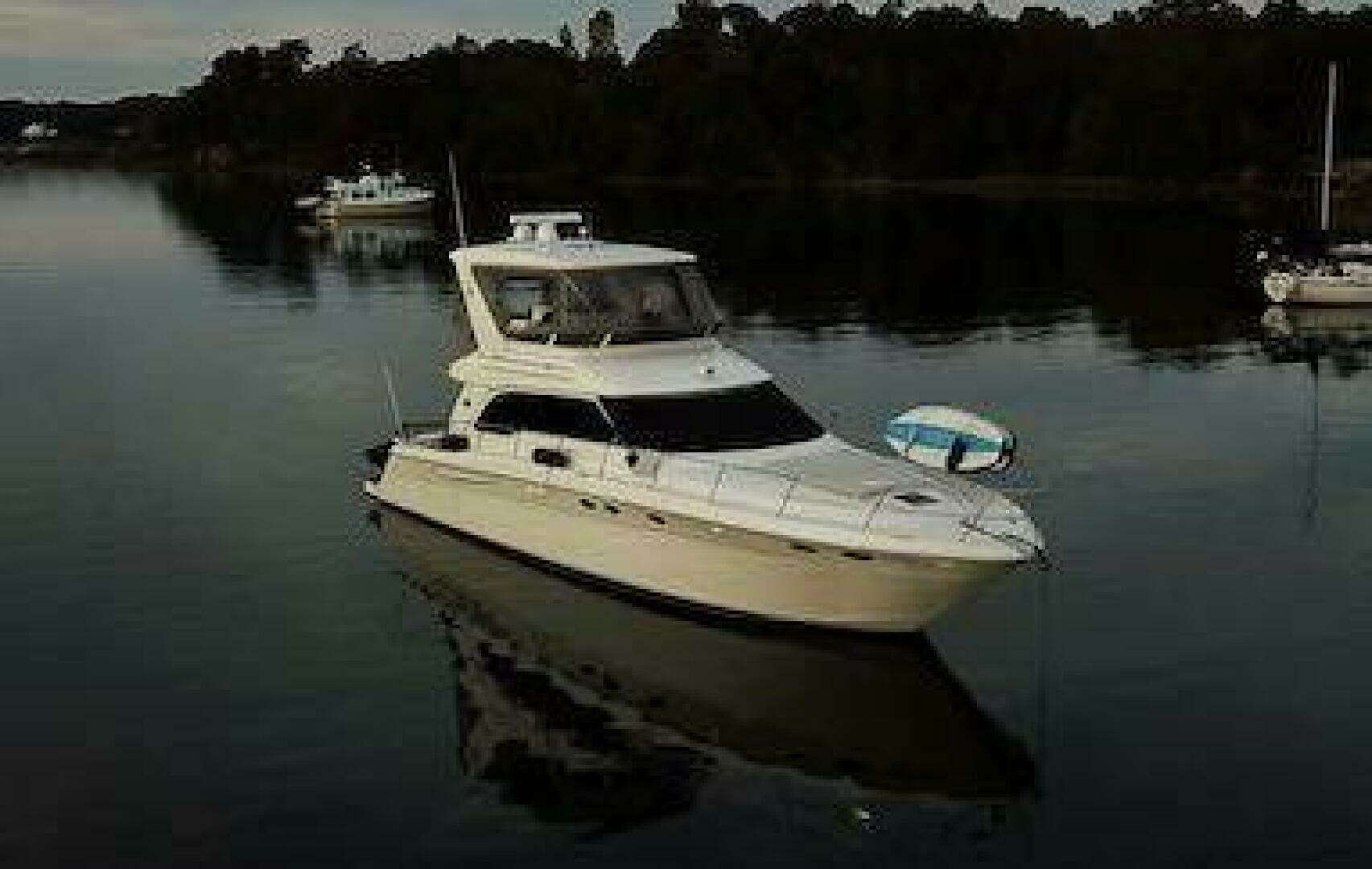 1999 48' Sea Ray photo