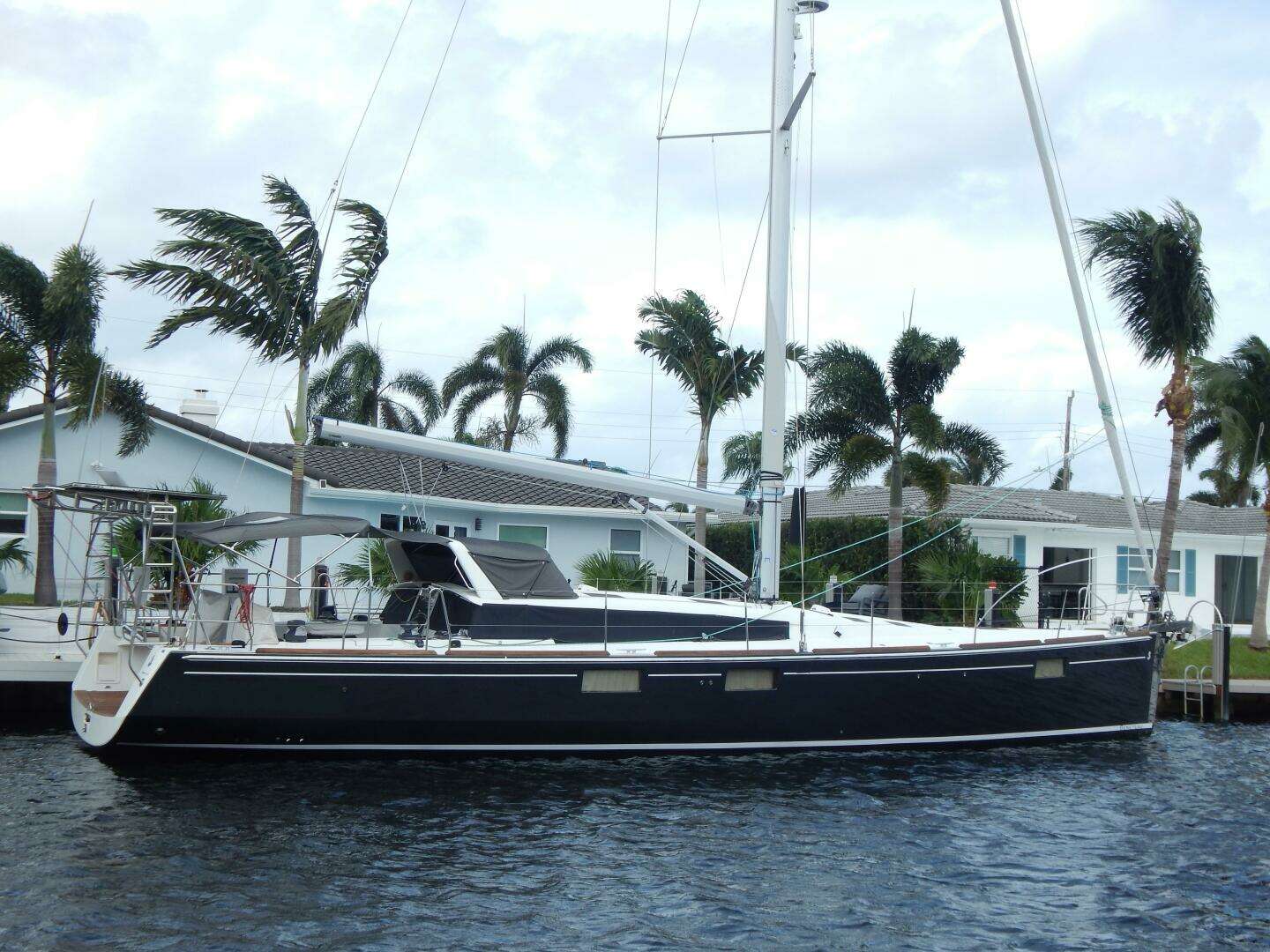 2015 55' Beneteau photo