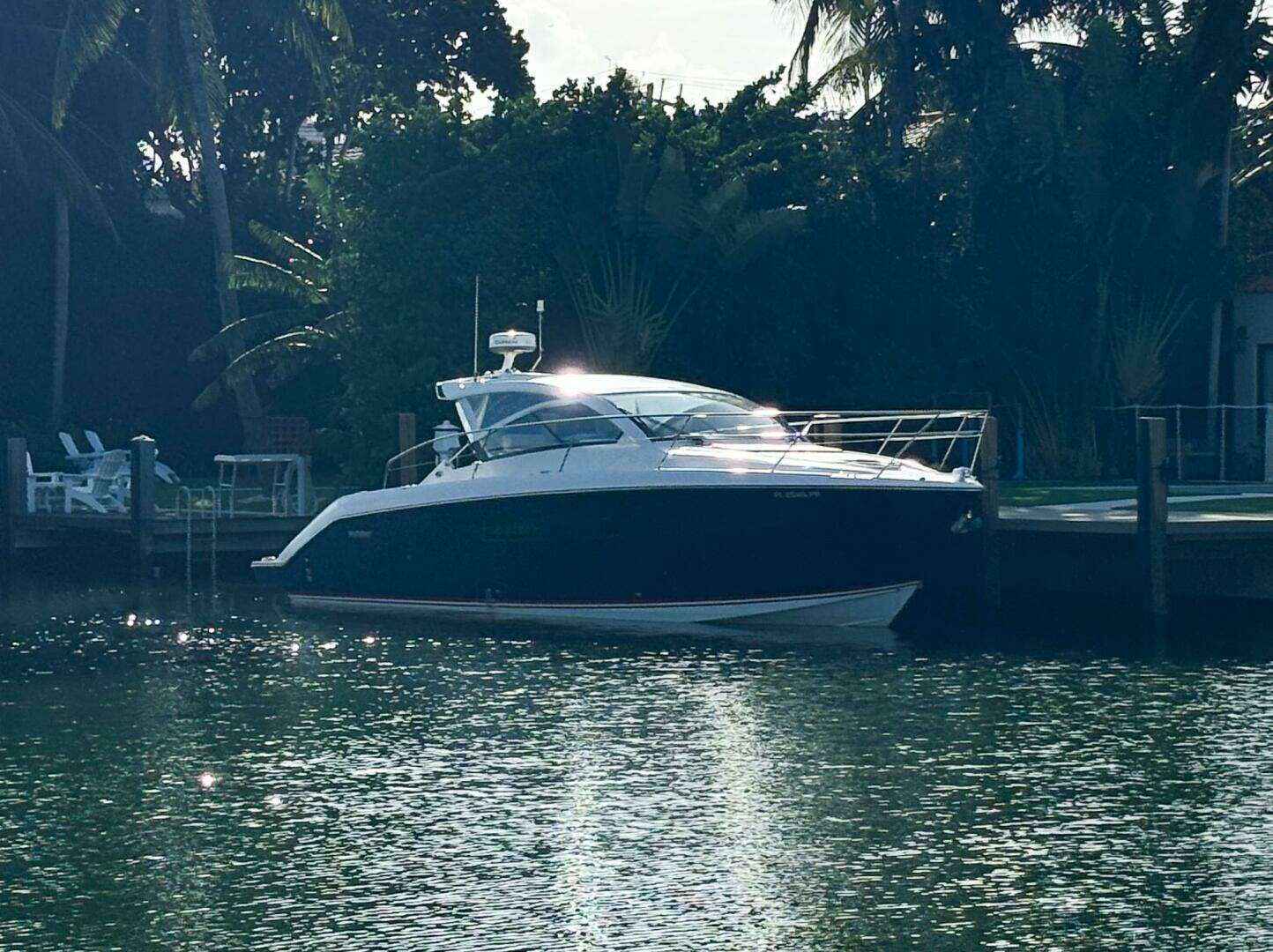 2014 36' Pursuit photo