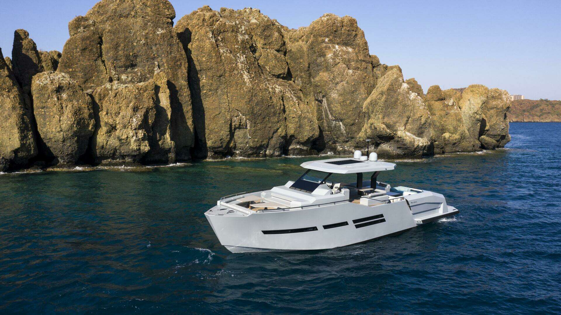 2025 62' Mazu Yachts photo