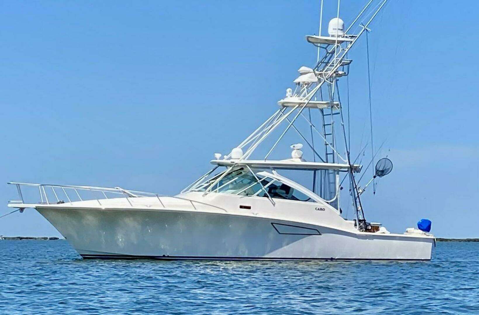 2004 40' Cabo photo