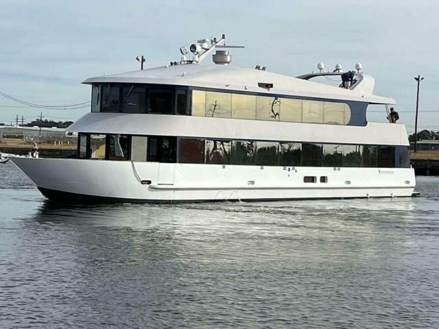 2007 95' Skipperliner photo