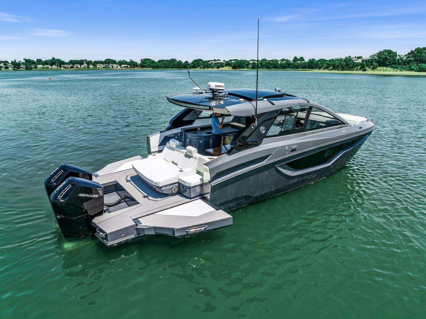 2023 42' Cruisers Yachts photo