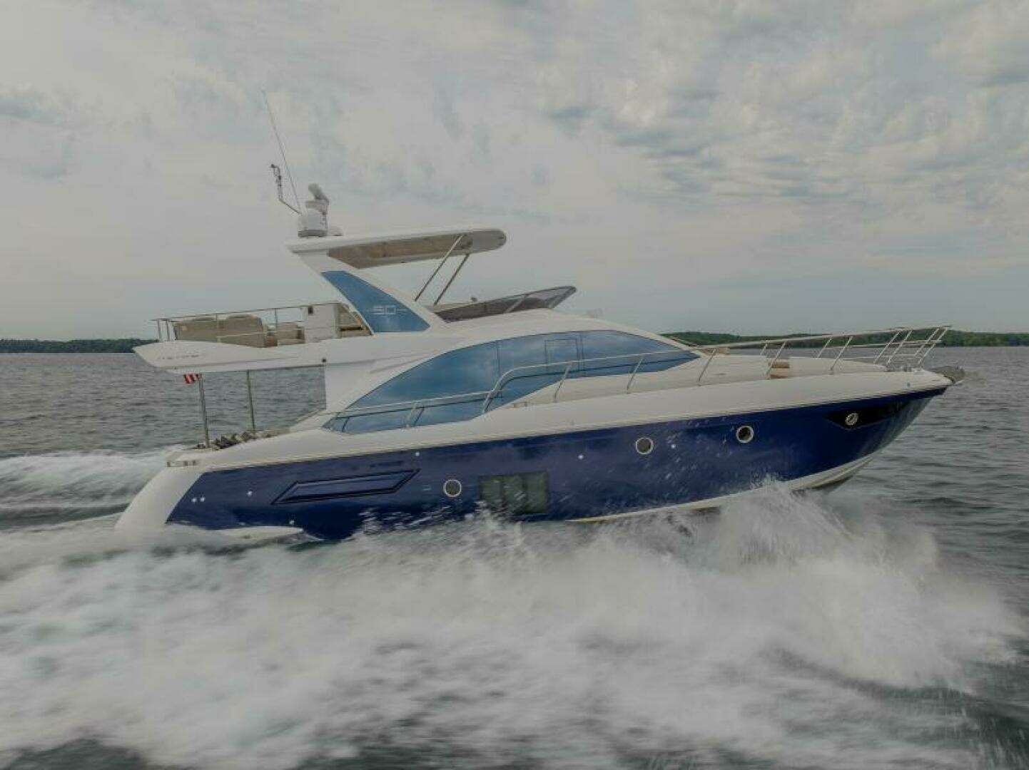 2018 50' Azimut photo